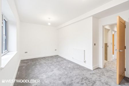 3 bedroom terraced house to rent - Photo 2