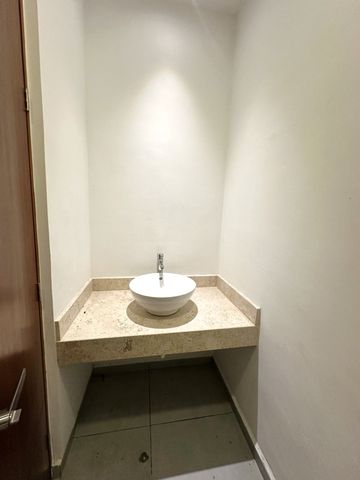 Townhouse con piscina, en esquina, dentro de privada cerca de periférico. - Photo 5