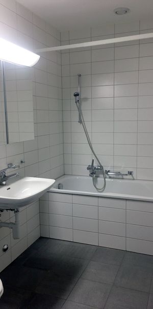 "Wohnen am Bahnhof Baden" - Photo 1