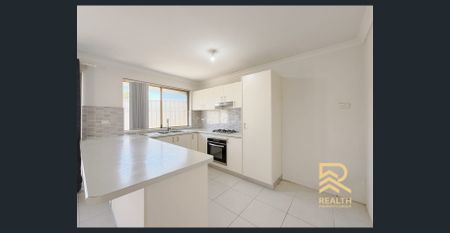 WELL PRESENTED IN A PRIME LOCALE! BE QUICK! - Photo 5