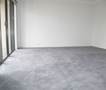 "GREAT CENTRAL LOCATION!" - Photo 2