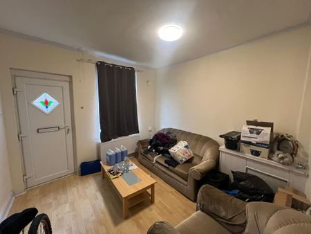 2 bedroom terraced house to rent - Photo 3