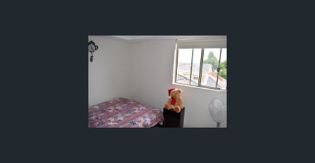 Top floor spacious 1 bedroom unit w 2 parking spots - Photo 2