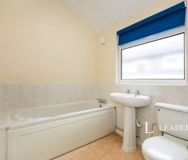 2 bedroom house to rent Kingsley Street, ST3 - Photo 4