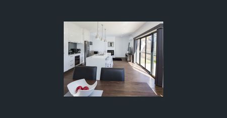 FULLY FURNISHED HOUSE - AVAILABLE FEBRUARY 2026 - Photo 3