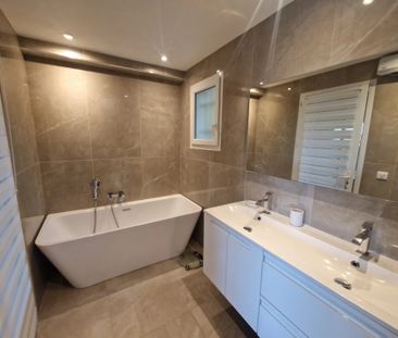 Location Maison 5 pièces 146m² LE ROURET 06650 - Photo 4