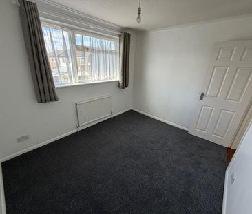 3 bedroom detached house to rent - Photo 2