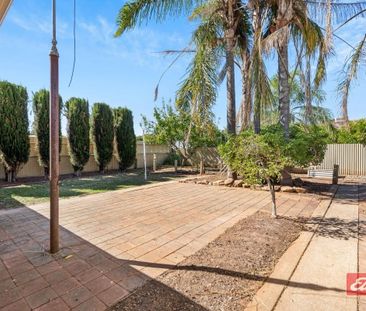 14 Edward Crescent - Photo 3