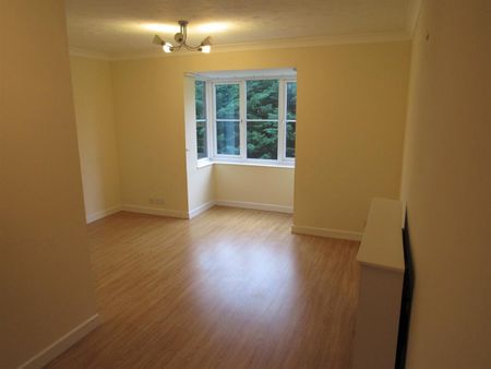 Foxglove Way, Wallington, Surrey, SM6 7JU - Photo 2