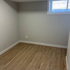 Basement for rent - Photo 2