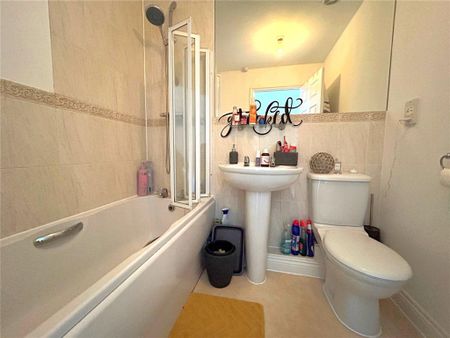 2 bedroom terraced house to rent - Photo 3