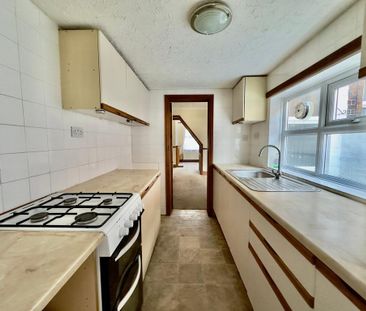 3 bedroom terraced house to rent - Photo 1