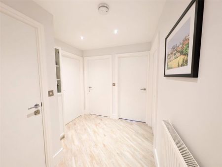 3 bedroom apartment to rent - Photo 2