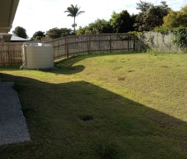 LARGE FAMILY HOME - Photo 6