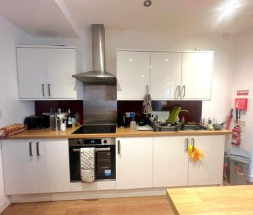 3 bedroom terraced house to rent - Photo 1