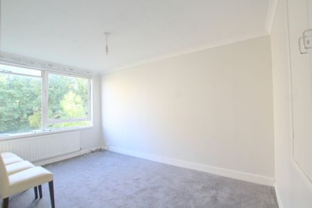 3 Bedroom Apartment, Carlton Drive, Putney - Photo 3
