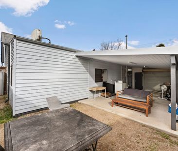 31 Rosamond Road, Maidstone, Vic 3012 - Photo 5