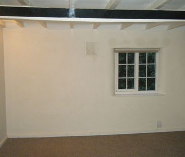 St Leonards Court, Newark, Nottinghamshire, NG24 - Photo 3