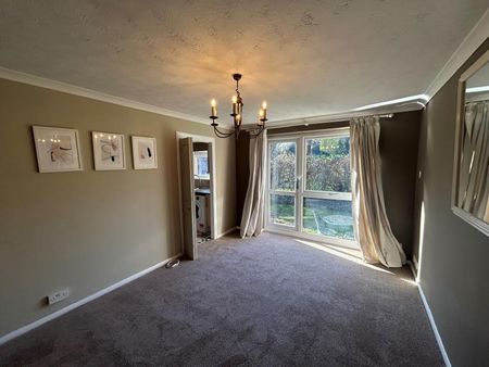 Elmfield House, Guildford, GU4 - Photo 5