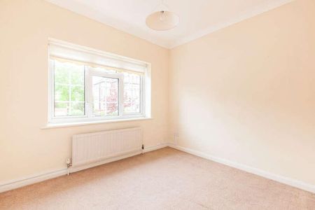 Furness Road, BN20 - Photo 4