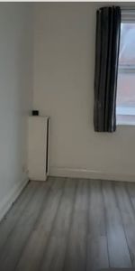 2 Bed Terraced House, Poulton Road, CH44 - Photo 4