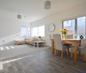 2 bedroom flat to rent - Photo 2