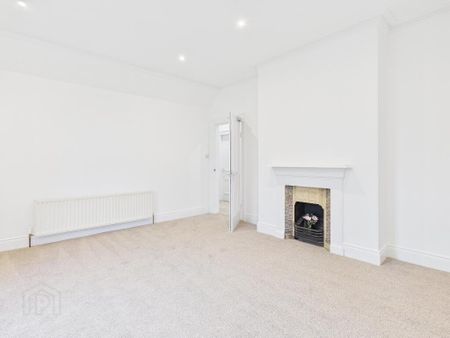 The Loft, 192a Kingsway, Dunmurry, Belfast, BT17 9AL - Photo 2