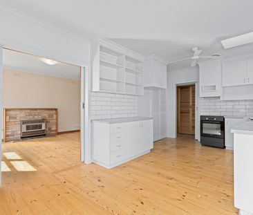 Spacious Family Living in Prime Belmont - Photo 5