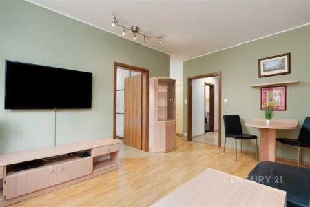 Pronájem bytu 2+kk s garážovým stáním, Praha – Háje - Fotografie 2