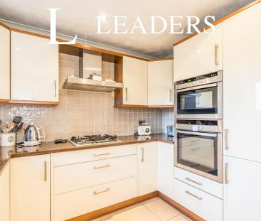 3 bedroom terraced house to rent - Photo 6