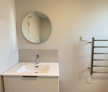 BRAND NEW! 2-bedroom 1.5-bathroom townhouse in Mangere East. - Photo 1