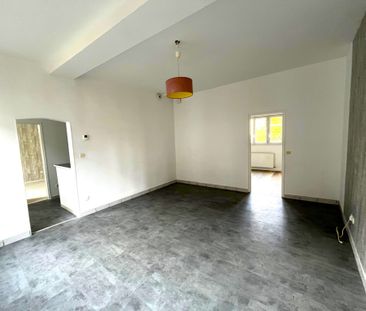 Location Appartement 3 pièces 53m² CAUDEBEC LES ELBEUF 76320 - Photo 3