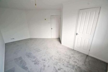 Parkstone, BH12 - Photo 4