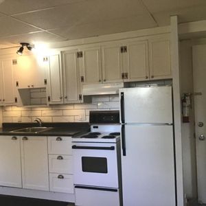 Deux et demie à louer - Photo 2
