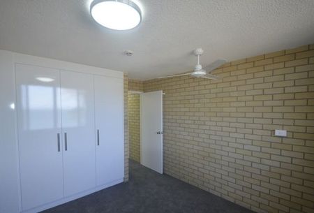 2 BEDROOM UNIT WITH SEA VIEWS - Photo 5