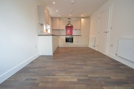 St. Pauls Avenue, Slough, Berkshire,SL2 - Photo 2