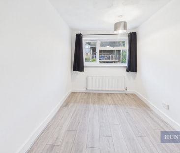 3 bedroom House To Let Total Size: 787 SQ FT - Photo 3