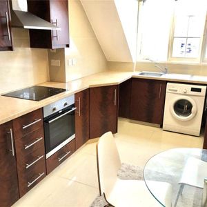 Studio to rent - Photo 2