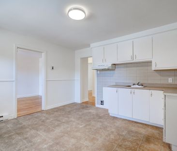 6415 Rue Laurendeau Montréal (Le Sud-Ouest), QC H4E - Photo 5