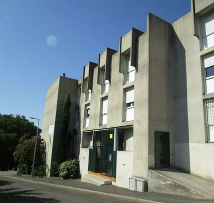 NIMES HOPITAL CAREMEAU / IUT JULES RAIMU- STUDIO AVEC PARKING - Photo 1