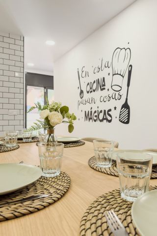 Stylish&nbsp;room facing the&nbsp;private garden in Sarrià - Photo 5