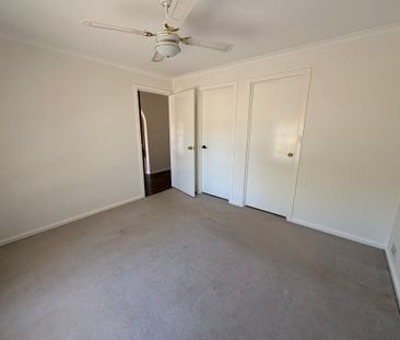 Spacious Family Home in Prime Craigmore Location - Photo 5