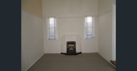 Great Location – St. Kilda Home - Photo 2