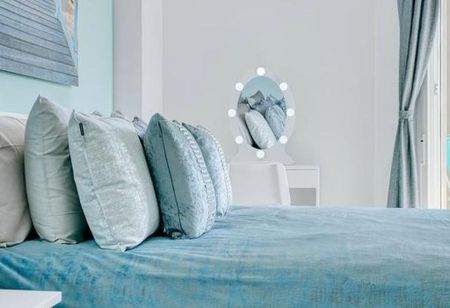 2 bedroom luxury Apartment for rent in Nueva Andalucia, Spain - Photo 3