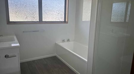 Spacious 3-Bedroom Brick Home in Tranquil Ahaura - Photo 3