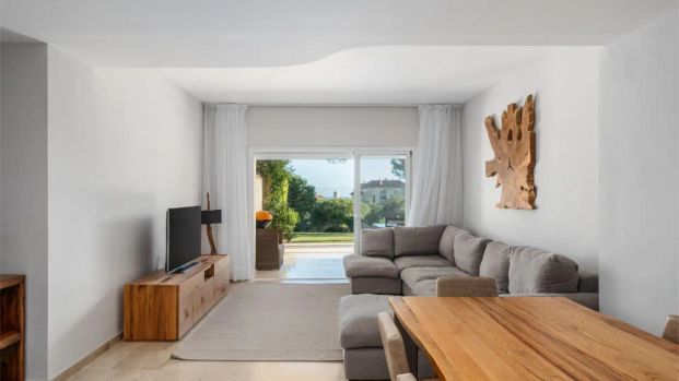 Piso de alquiler en Avenida Marco Polo, 8, Elviria - Photo 1