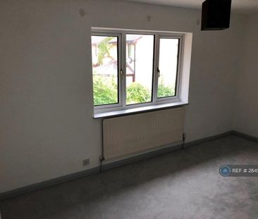 3 bedroom detached house to rent - Photo 2