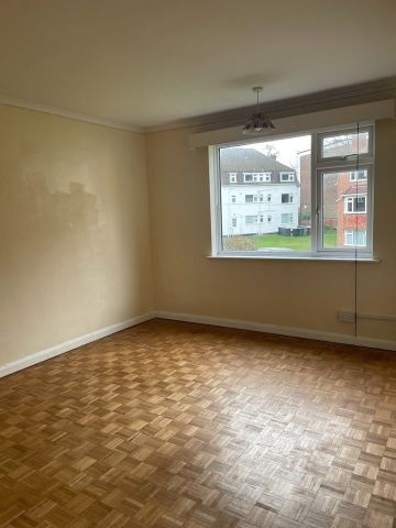 2 Bed Flat, Southend Road, BR3 - Photo 3