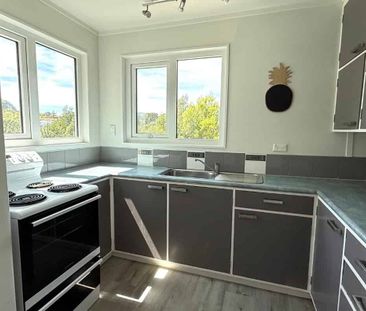 Peaceful 2-Bedroom Home in Normandale – $550/week - Photo 1