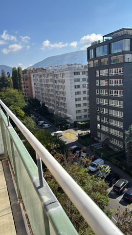 Appartement calme et lumineux de 2.5 pièces au centre-ville - Photo 5